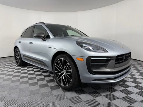Certified 2026 Porsche Macan Turbo AWD/4WD image 7