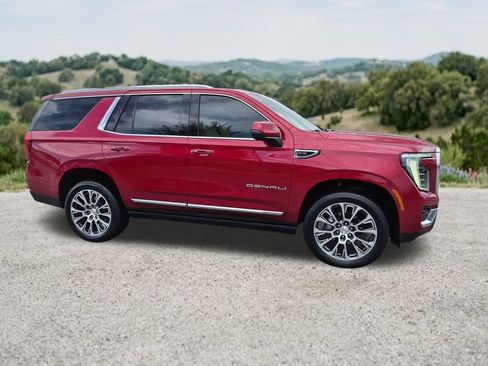 Used 2026 GMC Yukon Denali w/ Denali Reserve Package AWD/4WD image 14