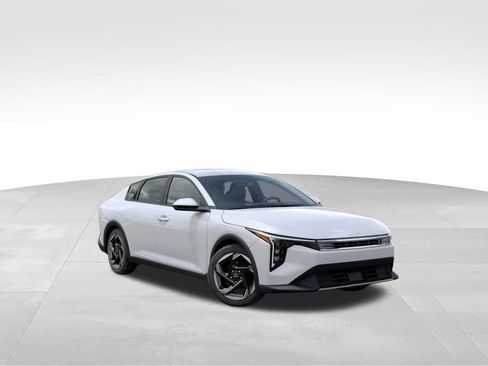 New 2025 Kia K4 EX image 8
