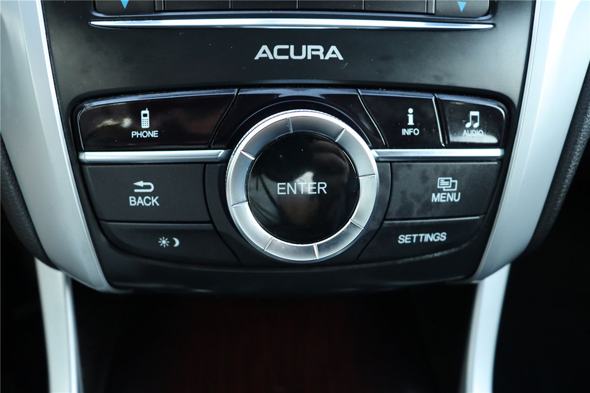 Used 2017 Acura TLX FWD image 32