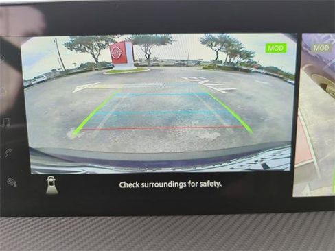 Certified 2025 Nissan Kicks SR image 25