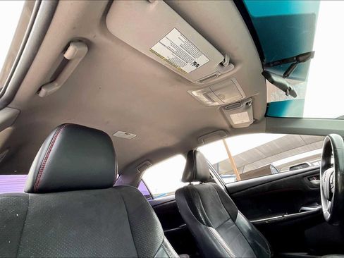 Used 2017 Toyota Camry XSE image 13