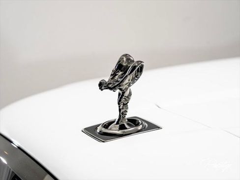Used 2022 Rolls-Royce Cullinan Black Badge AWD/4WD image 3