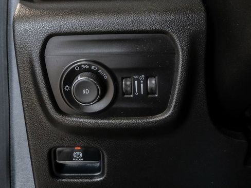 Used 2021 Jeep Grand Cherokee L Limited AWD/4WD image 14