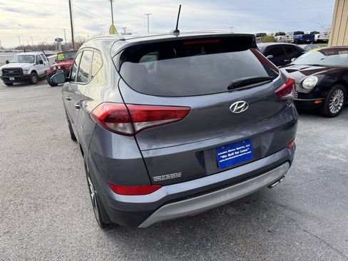 Used 2017 Hyundai Tucson Sport image 4