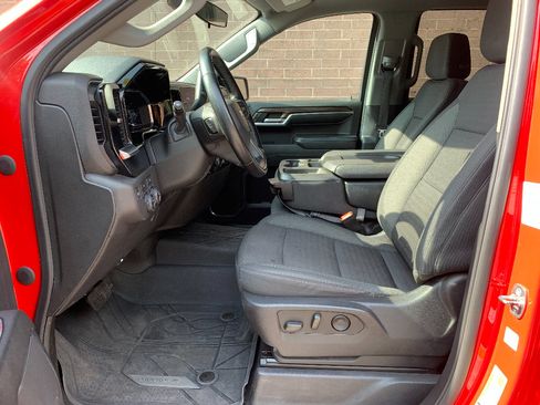 Used 2023 Chevrolet Silverado 1500 LT w/ Protection Package AWD/4WD image 11