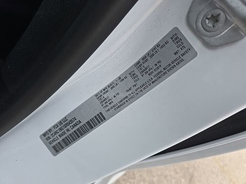 Used 2025 Chrysler Pacifica Select FWD image 9