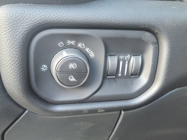 New 2026 RAM 3500 Laramie AWD/4WD image 29