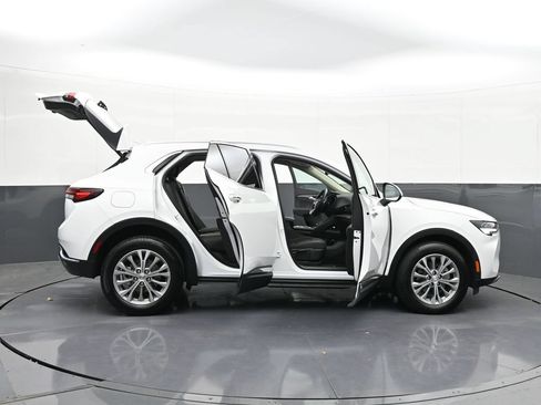 Used 2022 Buick Envision Preferred FWD image 39