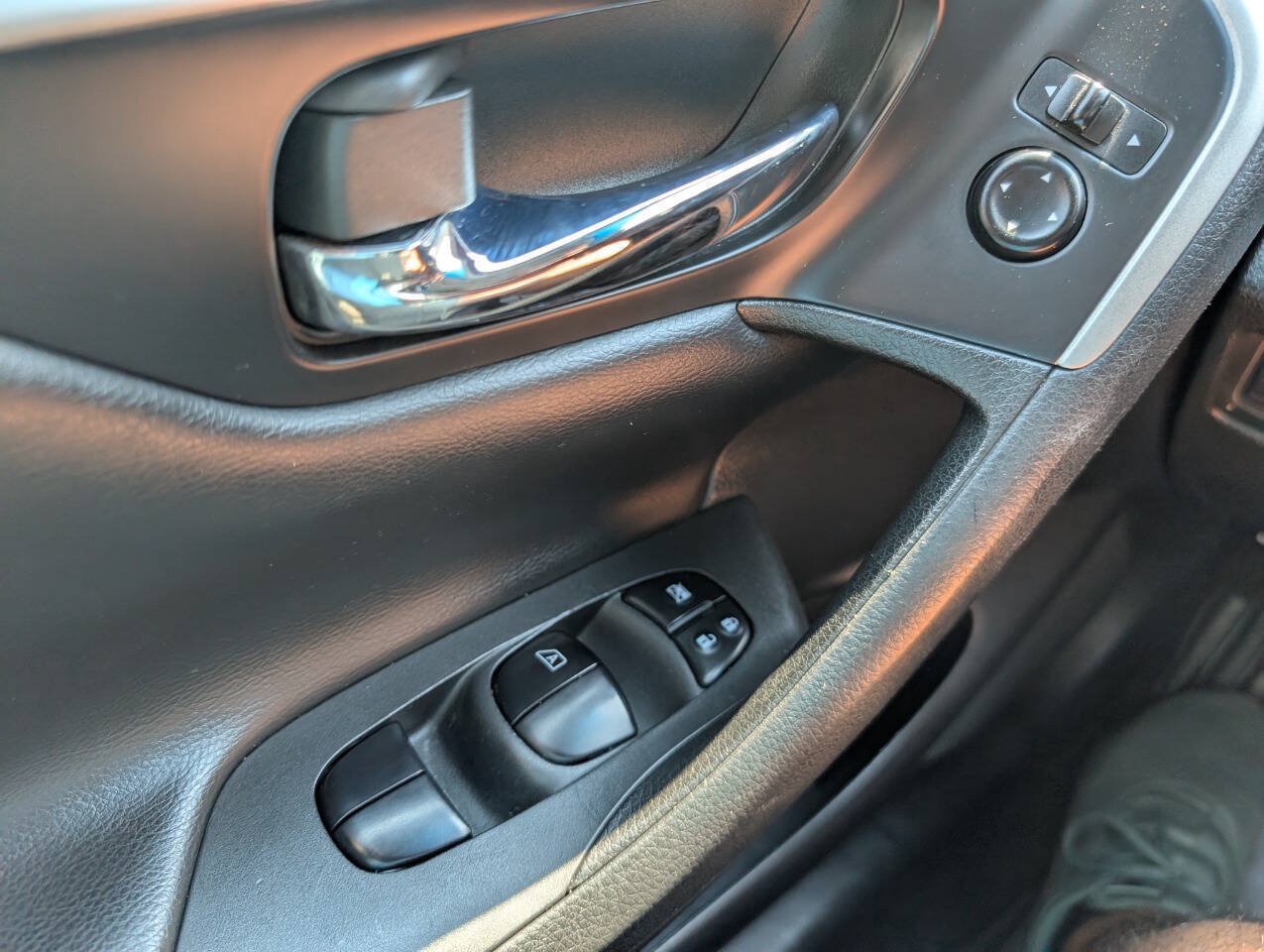 Used 2015 Nissan Altima 2.5 S w/ Power Driver Seat Package FWD image 18