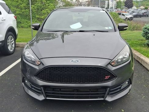Used 2018 Ford Focus ST FWD image 2