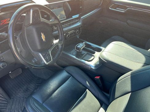 Used 2023 Chevrolet Silverado 1500 LTZ w/ LTZ Premium Package image 3