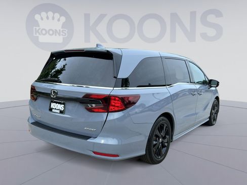 Used 2024 Honda Odyssey Sport image 16