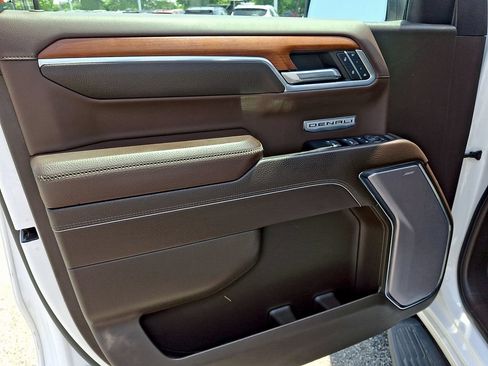 Used 2022 GMC Sierra 1500 Denali AWD/4WD image 12