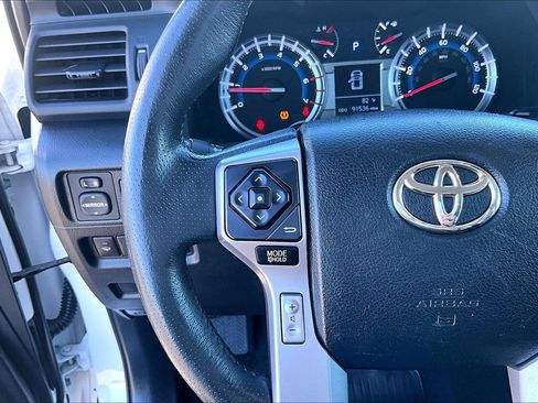 Used 2019 Toyota 4Runner SR5 image 18