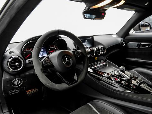 Used 2018 Mercedes-Benz AMG GT R image 7