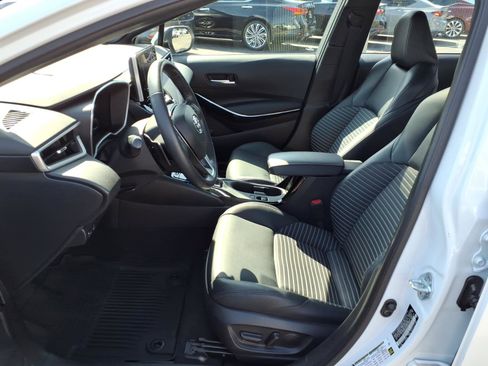 Used 2023 Toyota Corolla XSE FWD image 4