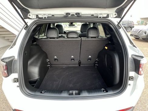 Used 2024 Jeep Compass Latitude w/ Sun and Sound Group image 28