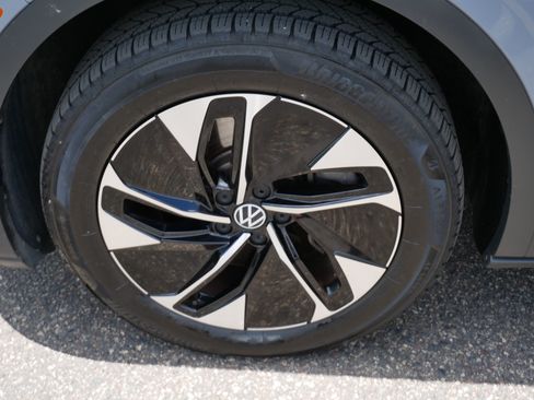 Used 2022 Volkswagen ID.4 Pro AWD/4WD image 15