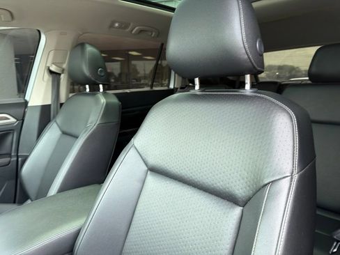 Used 2019 Volkswagen Atlas SEL FWD image 18