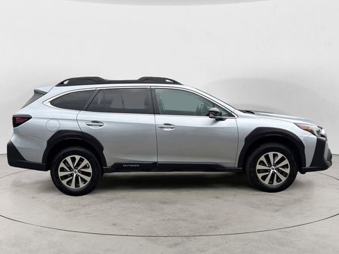 Certified 2025 Subaru Outback Premium AWD/4WD image 6