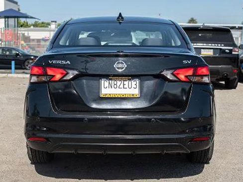 Used 2021 Nissan Versa SV image 8