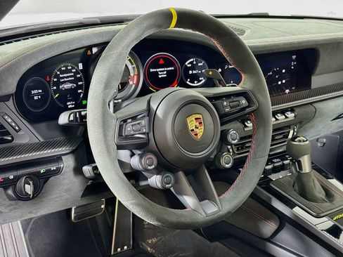Certified 2025 Porsche 911 GT3 RS RWD image 12