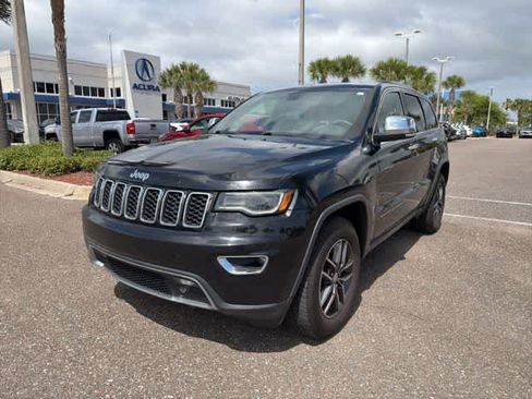 Used 2017 Jeep Grand Cherokee Limited w/ Luxury Group II AWD/4WD image 3