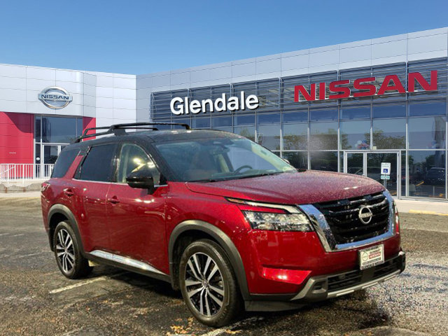 Used 2023 Nissan Pathfinder Platinum AWD/4WD image 3