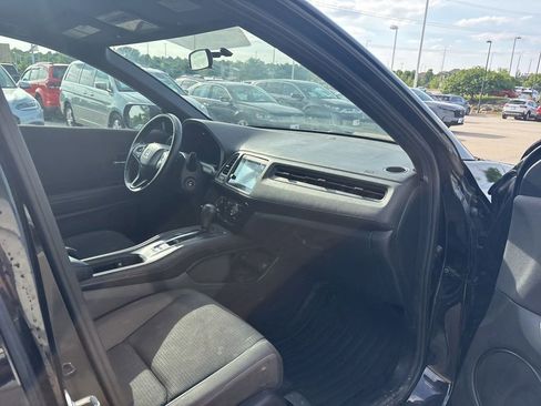 Used 2021 Honda HR-V Sport image 22