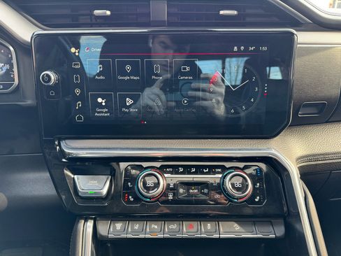 Used 2025 GMC Sierra 2500 Denali w/ Denali Reserve Package image 24