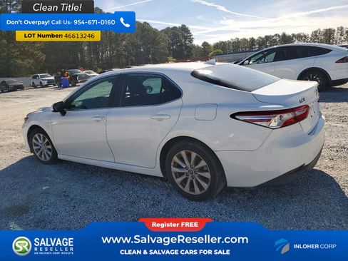 Used 2020 Toyota Camry LE image 3