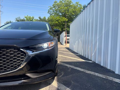 Used 2023 MAZDA MAZDA3 s FWD image 12