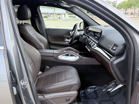 Used 2022 Mercedes-Benz GLS 450 4MATIC image 46