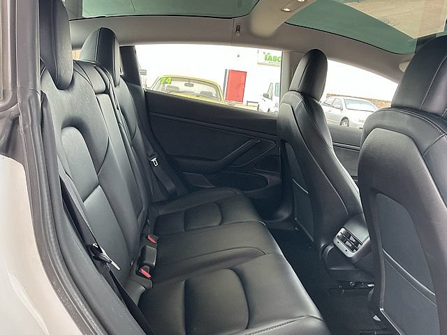 Used 2020 Tesla Model 3 RWD image 12