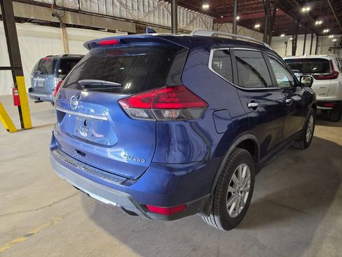 Used 2018 Nissan Rogue SV w/ Premium Package AWD/4WD image 2