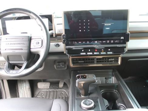 Used 2024 GMC Hummer EV 3X w/ LPO, Illumination Package image 18
