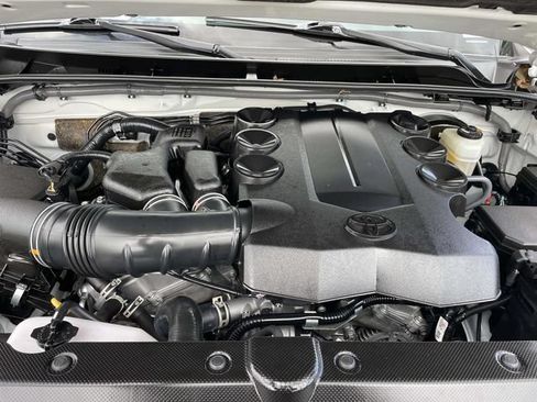 Used 2022 Toyota 4Runner SR5 Premium w/ Moonroof Package RWD image 39