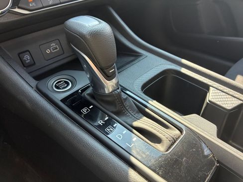 Used 2025 Nissan Sentra S FWD image 36
