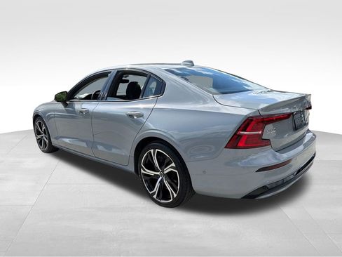 Used 2024 Volvo S60 B5 Plus FWD image 5