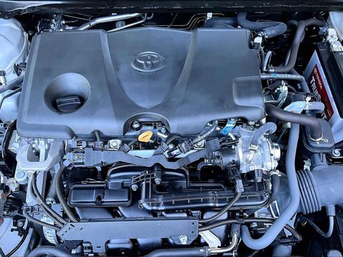 Certified 2022 Toyota Camry SE FWD image 33