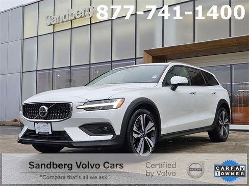 Certified 2025 Volvo V60 B5 Cross Country Plus image 1