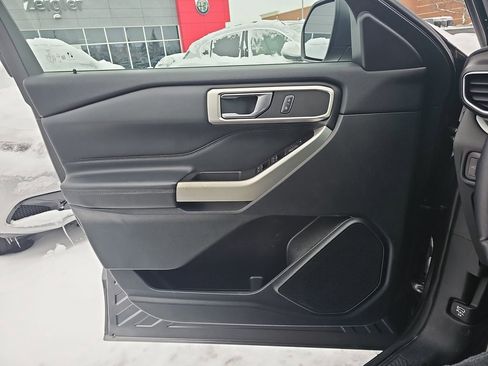 Used 2021 Ford Explorer XLT w/ Equipment Group 202A image 28