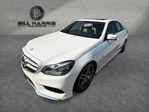 Used 2014 Mercedes-Benz E 350 4MATIC Sedan image 1