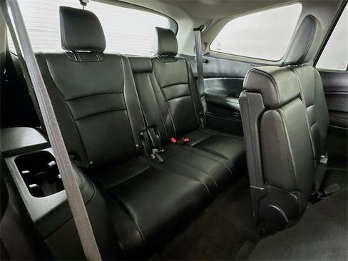 Certified 2019 Honda Pilot Touring image 37