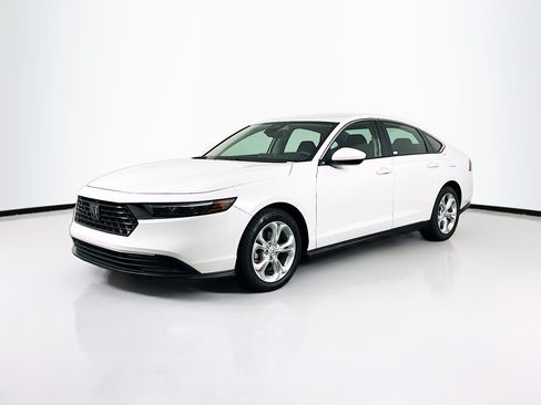Used 2023 Honda Accord LX image 3