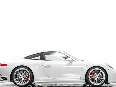 Used 2019 Porsche 911 GT3 RS image 2