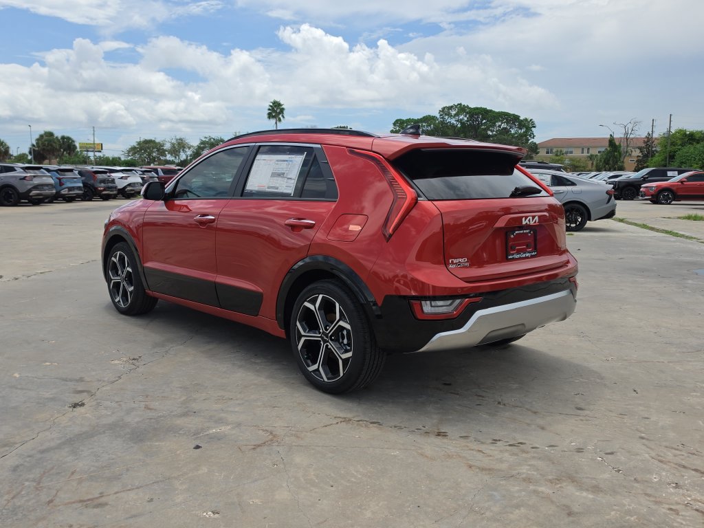 New 2026 Kia Niro SX Touring FWD image 6