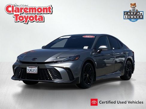 Certified 2025 Toyota Camry SE w/ Convenience Package FWD image 1