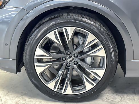 New 2026 Audi Q8 Premium Plus image 25